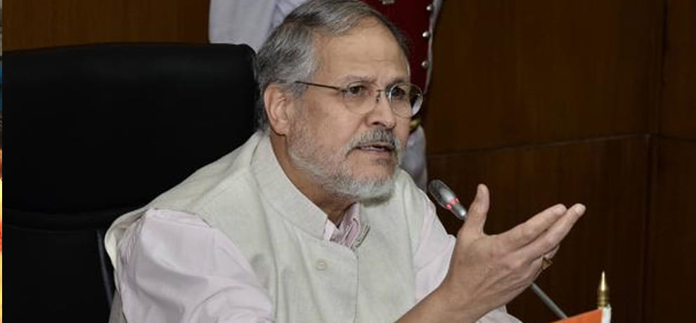 Complaining of corruption in the premium bus service, began investigating ACB