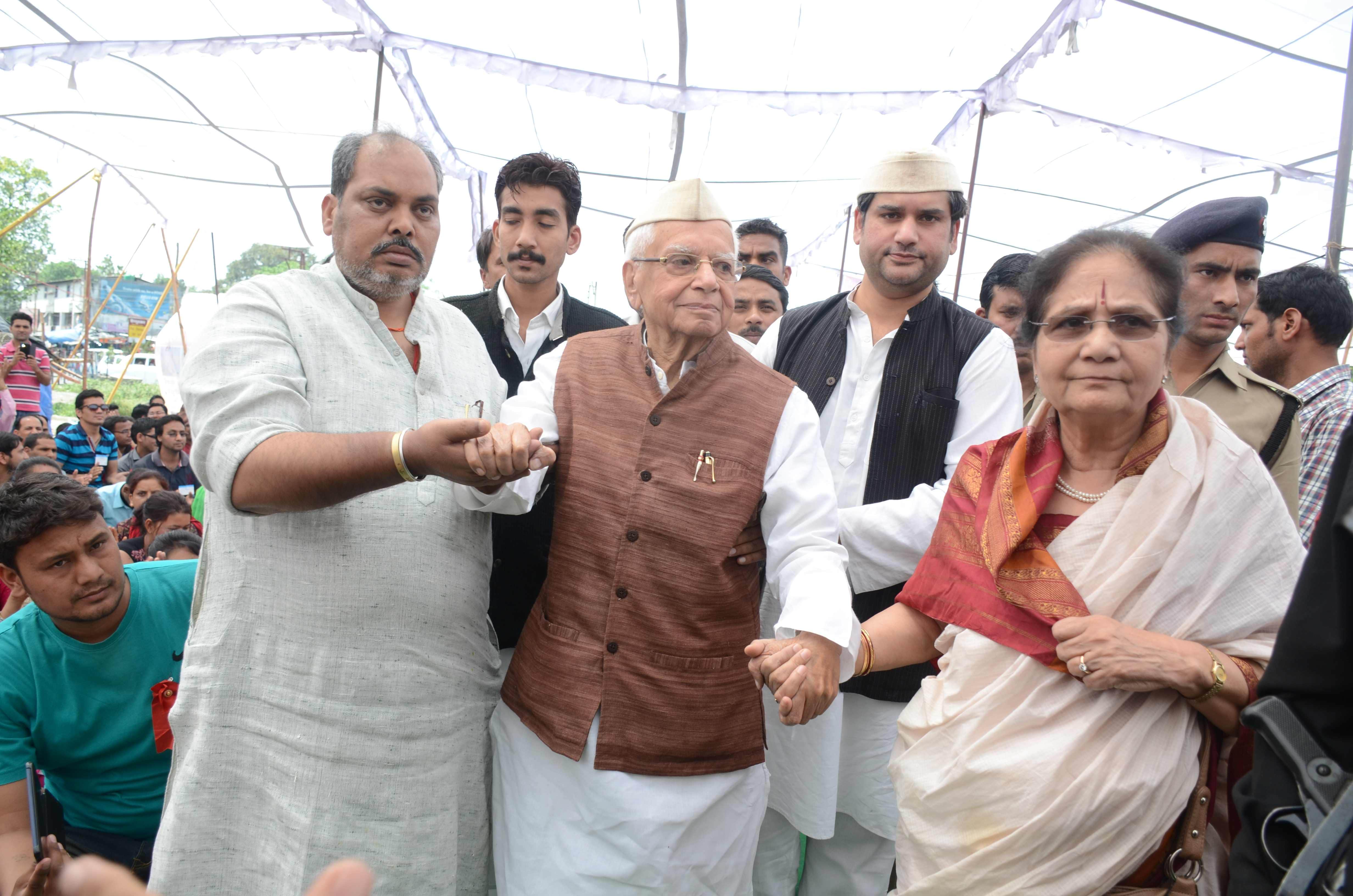 high court case on uttarakhand former cm facilities