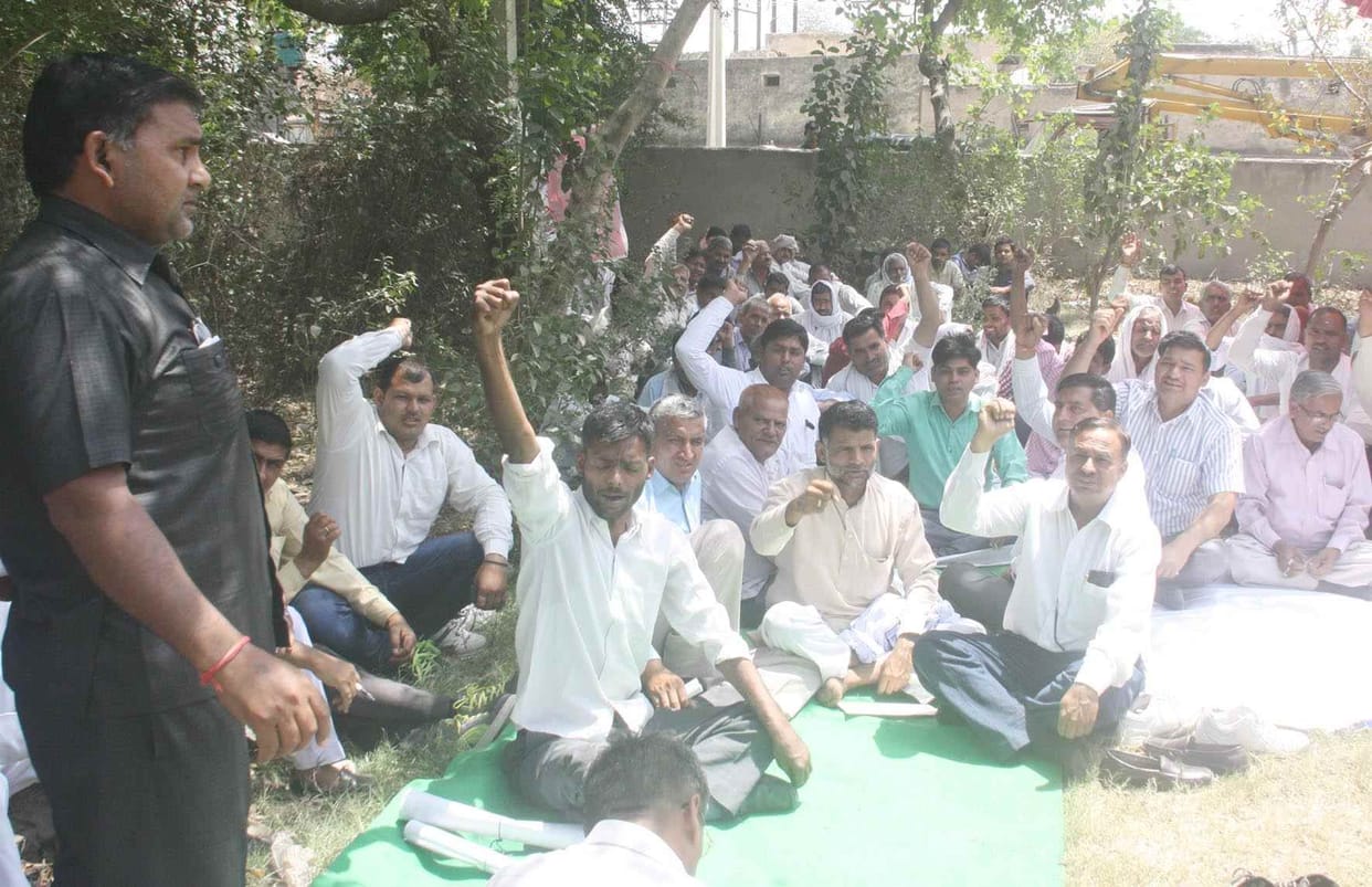  Xen power delivered by office workers on the picket