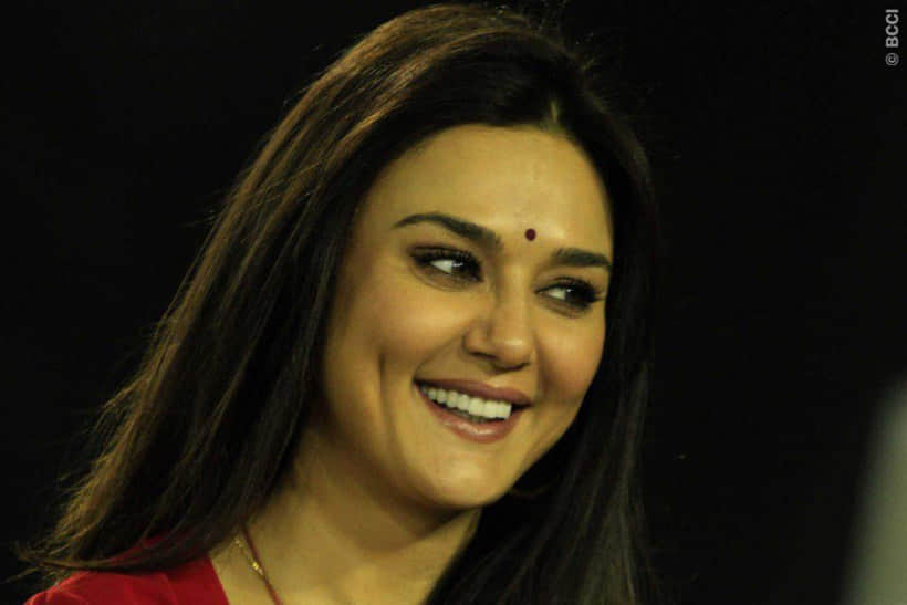 preity zinta celebrates her her 43th birthday with boby Bobby Deol and Salman Khan