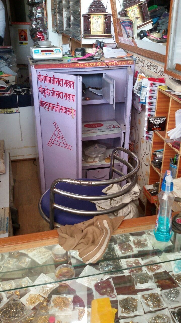  robberies in  Saraf shop