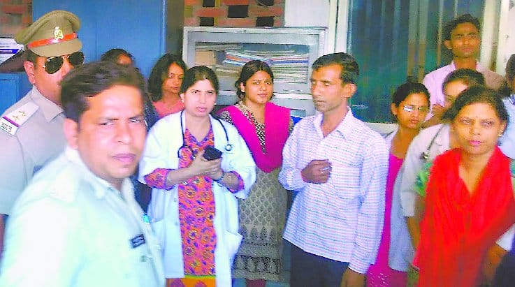 Labour kill lady doctor entered the room , hours commotion