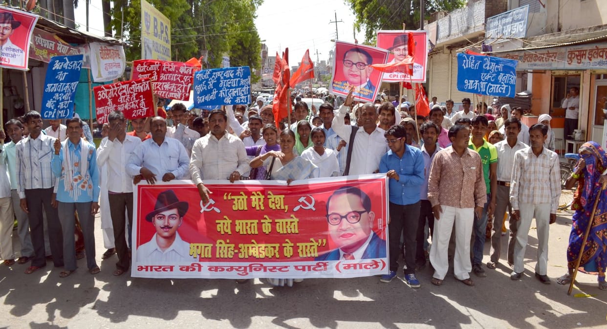 Save Save Country pulled by CPI-ML - Democracy March