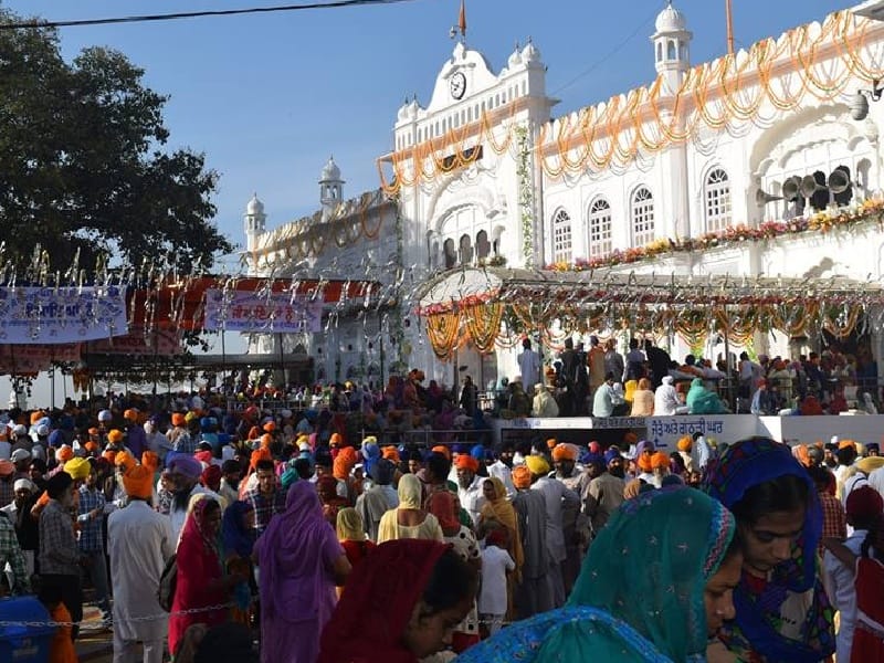 Splash of baisakhi, the birthplace of Khalsa Ropar, crowds of devotees, Ropar