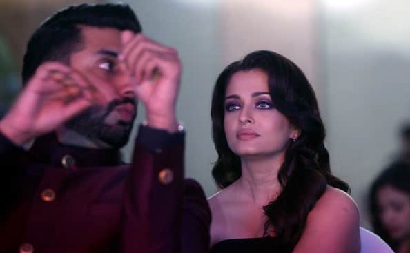 abhishek bachchan sick:Aishwarya Rai spotted at airport with aaradhya
