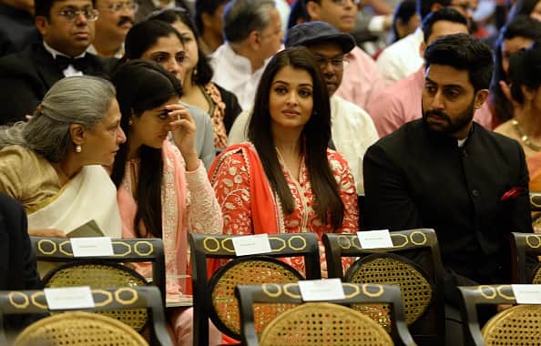 abhishek bachchan sick:Aishwarya Rai spotted at airport with aaradhya
