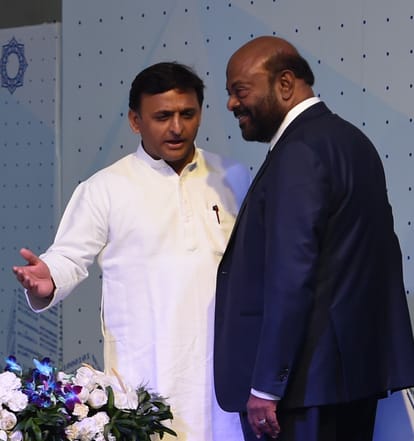 Akhilesh Yadav in HCL IT city.