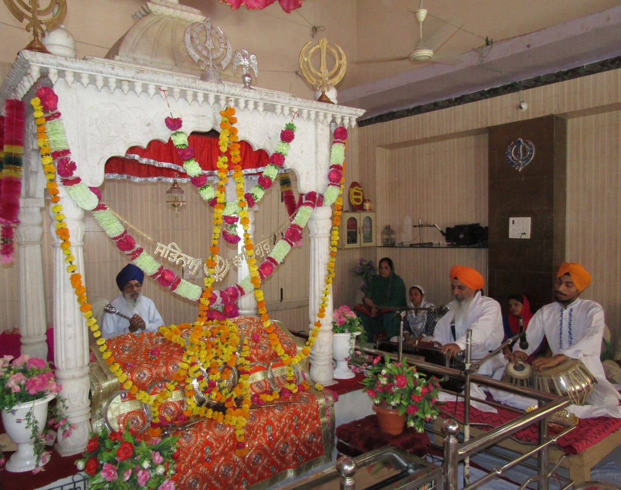 baisaakhee kee lakh-lakh badhaiyaan