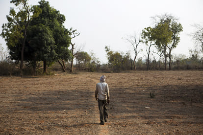politics on drought creates problem for indian farmer
