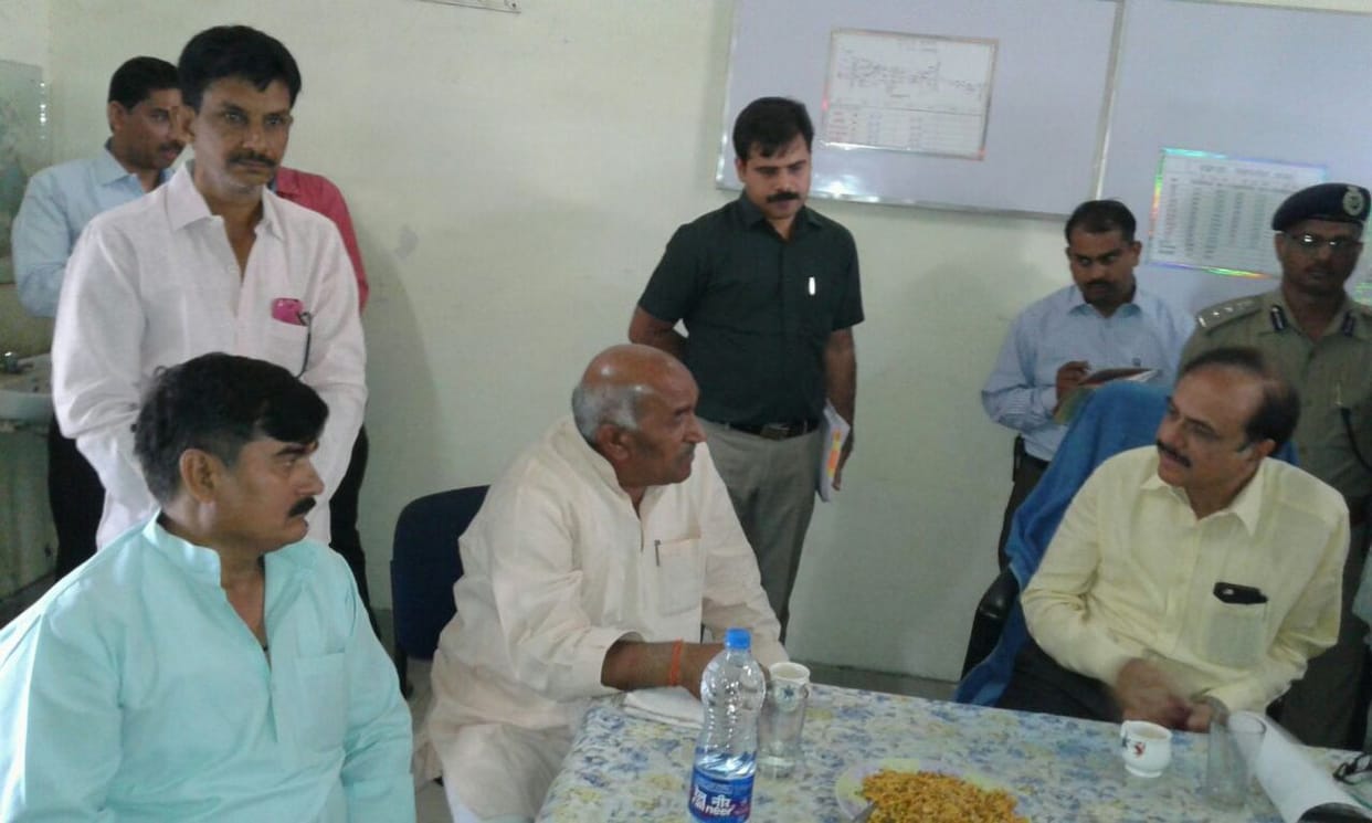 General manager of the railway inspected station 