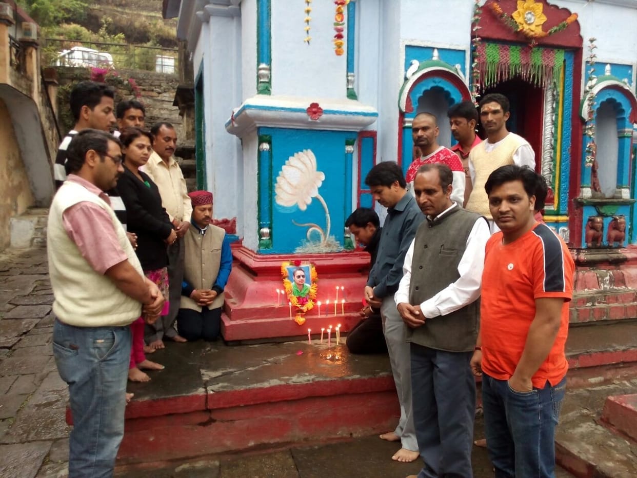 Lakhpat expressed grief over the demise of