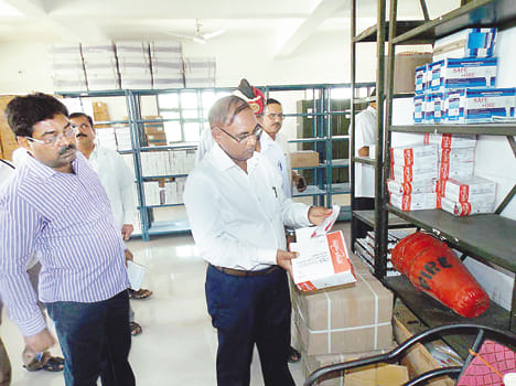 Lohia hospital, including CMS eight doctors were absent
