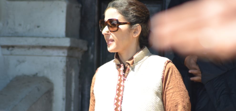 Bollywood actress Manisha koirala shooting at shimla.