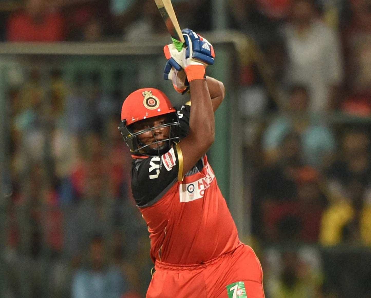 Sarfaraz khan blast in death overs
