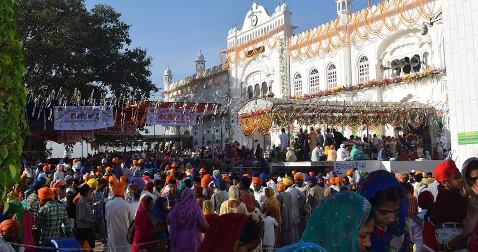 vaisakhi, vaisakhi celebration, gurudwara, sikh sangat, sikh community, mohali, punjab