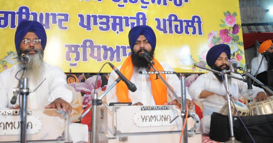 vaisakhi, vaisakhi celebration, gurudwara, sikh sangat, sikh community, mohali, punjab