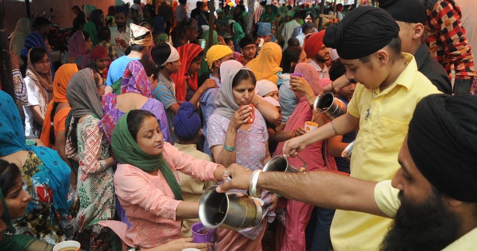 vaisakhi, vaisakhi celebration, gurudwara, sikh sangat, sikh community, mohali, punjab