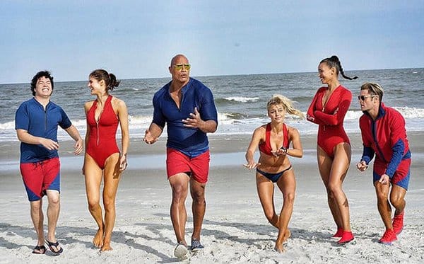  Priyanka Chopra haven't bikini scene in baywatch