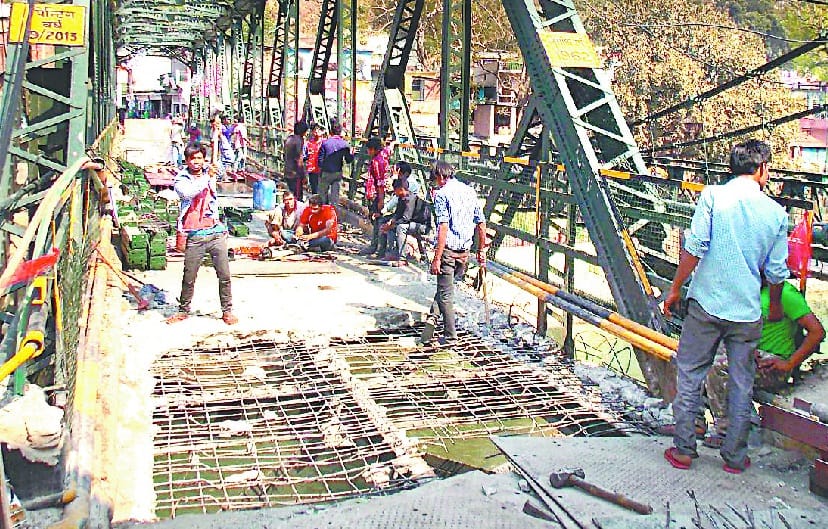 Sarayu motor bridge closed for 10 days