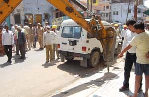 Brook dropped furnished rooms occupied , Hungama