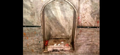 Try to spread tension, broken statue in the ancient temple of Dadri