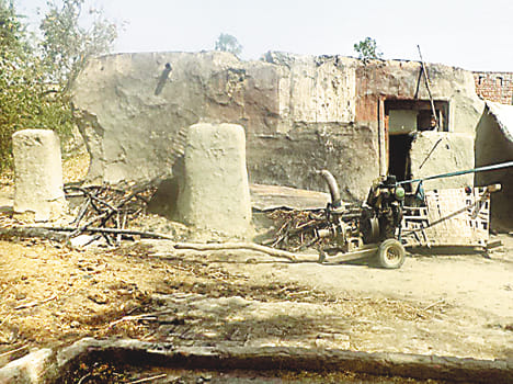 13 burnt in the fire of the household, three cattle killed