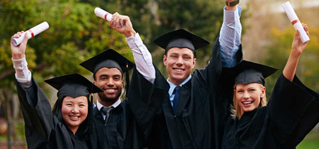 Study says Rich graduates get more salary than poor gradutes of same college