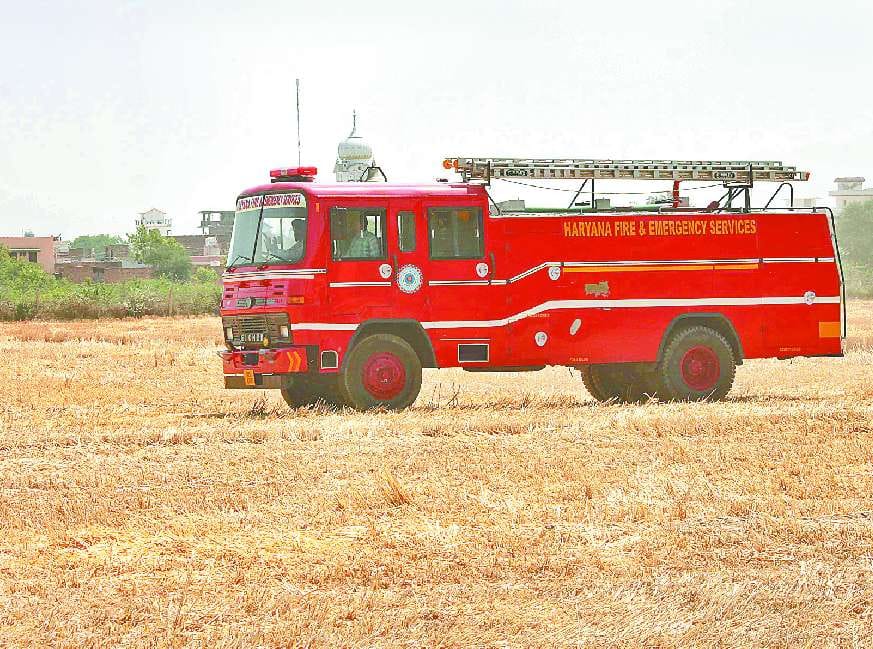 Hisar News, Hindi News, Crop Burn, Wheat, Agriculture, Fire Brigade, Sirsa
