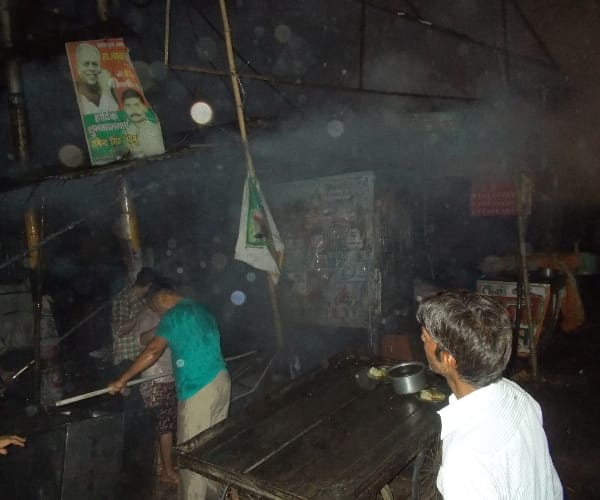 Fire in three villages in lucknow.