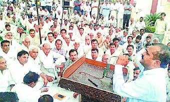 General Manager detained cane fiercely commotion