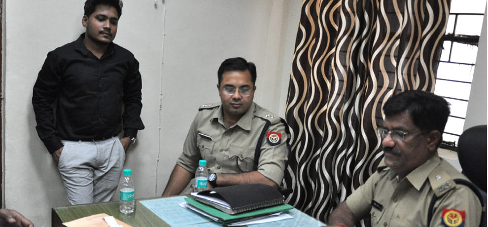 hide himself large amount, police searching hours to robbers 