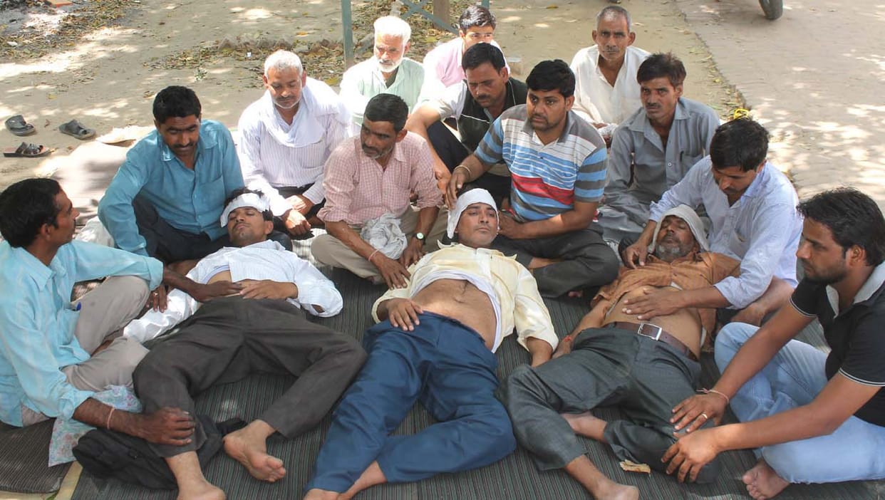 Two demonstrators's condition deteriorates, recruitment