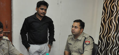 hide himself large amount, police searching hours to robbers 