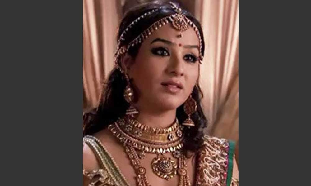 shilpa shinde item song with rishi kapoor in film patel ki punjabi shadi know his life story