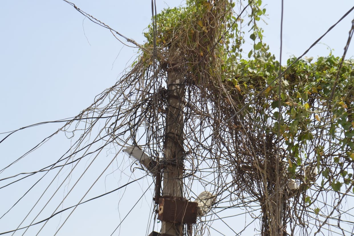 weak electric wire