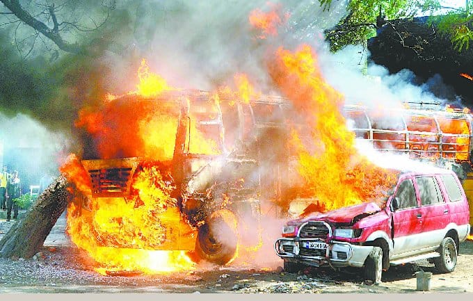 The tanker began to spring, the water bus and car