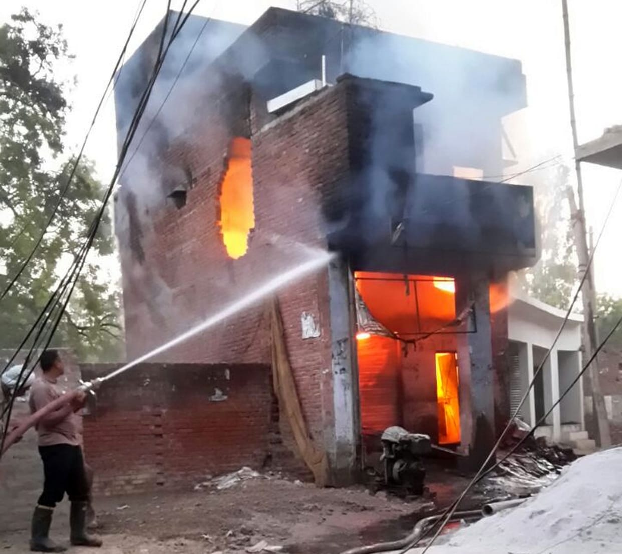 Three cylinders from the fire cracked, couple injured