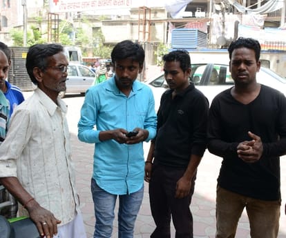 BJP leader trampled a labourer near Rajbhawan in Lucknow.