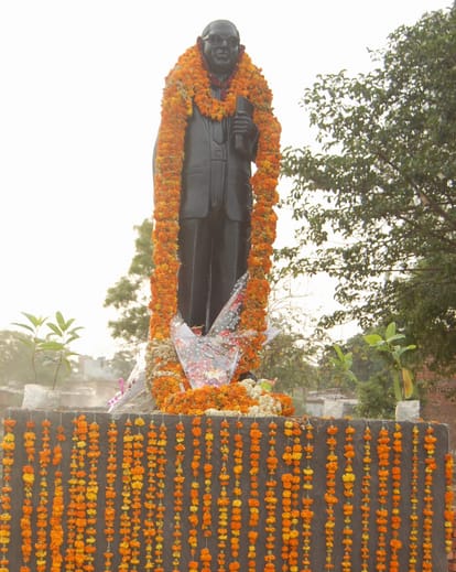 etah dalits prevent bjp leaders from wreath at ambedkar statue 