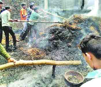 Child burnt by fire