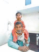 child fall dawn from running train, saved