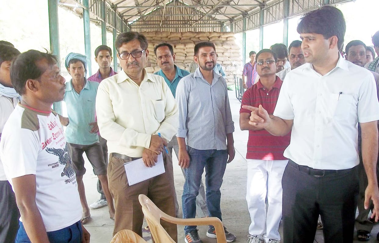 dm raid in puwanya mandi samiti centeres