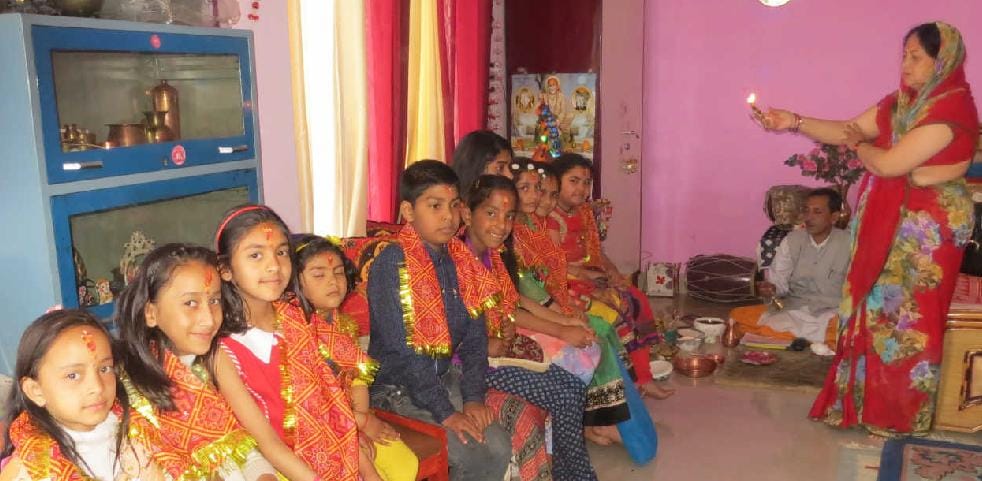 worship girls