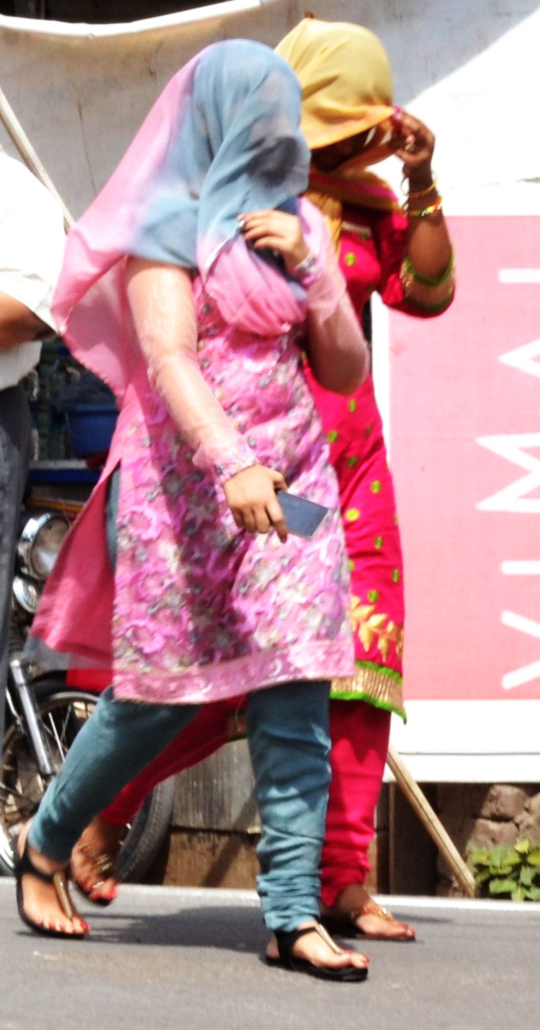 heat reaches 40 degree