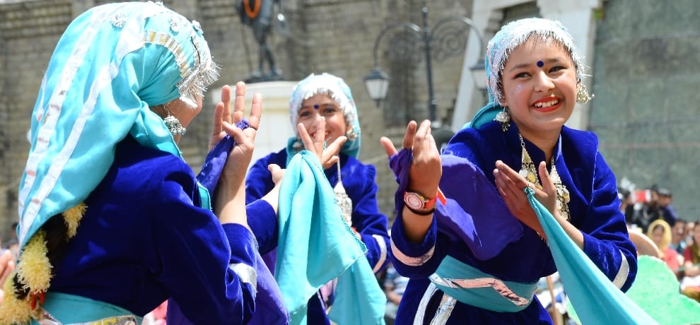  cultural function on Himachal Day, live photos.