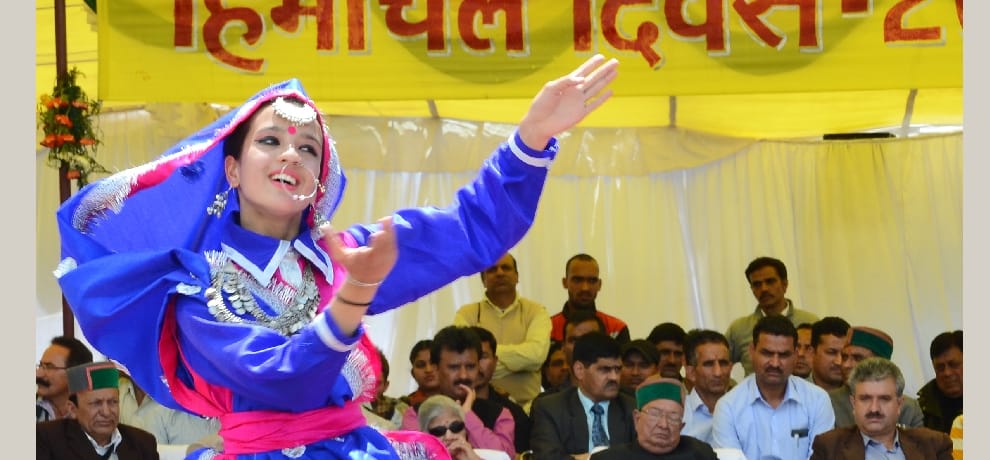  cultural function on Himachal Day, live photos.