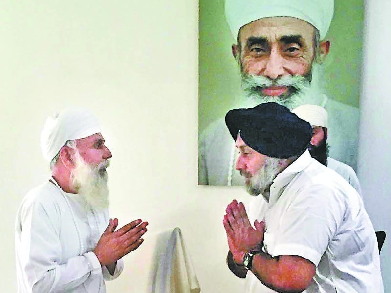sukhbir, sukhbir in ludhiana, sukhbir meet namdhari guru in ludhiana 
