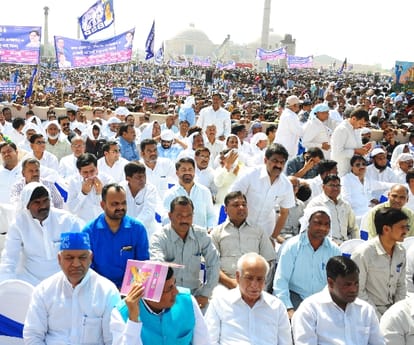 mayawati pays tribute to Dr. B. R. Ambedkar