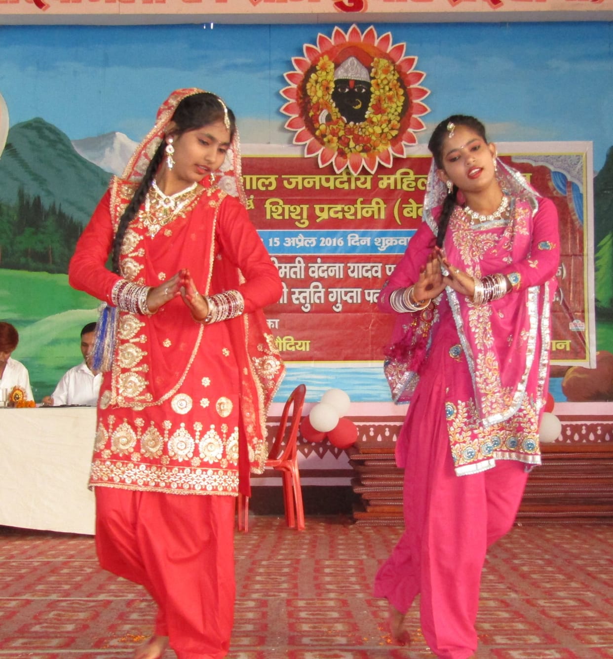 mehandee mein shubha aur salaad mein sangeeta ne maaree baajee