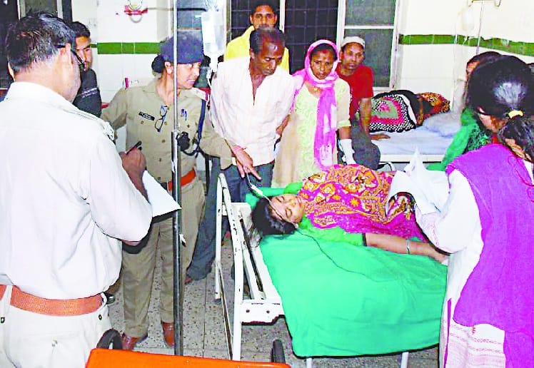 Four injured riding a Scooty